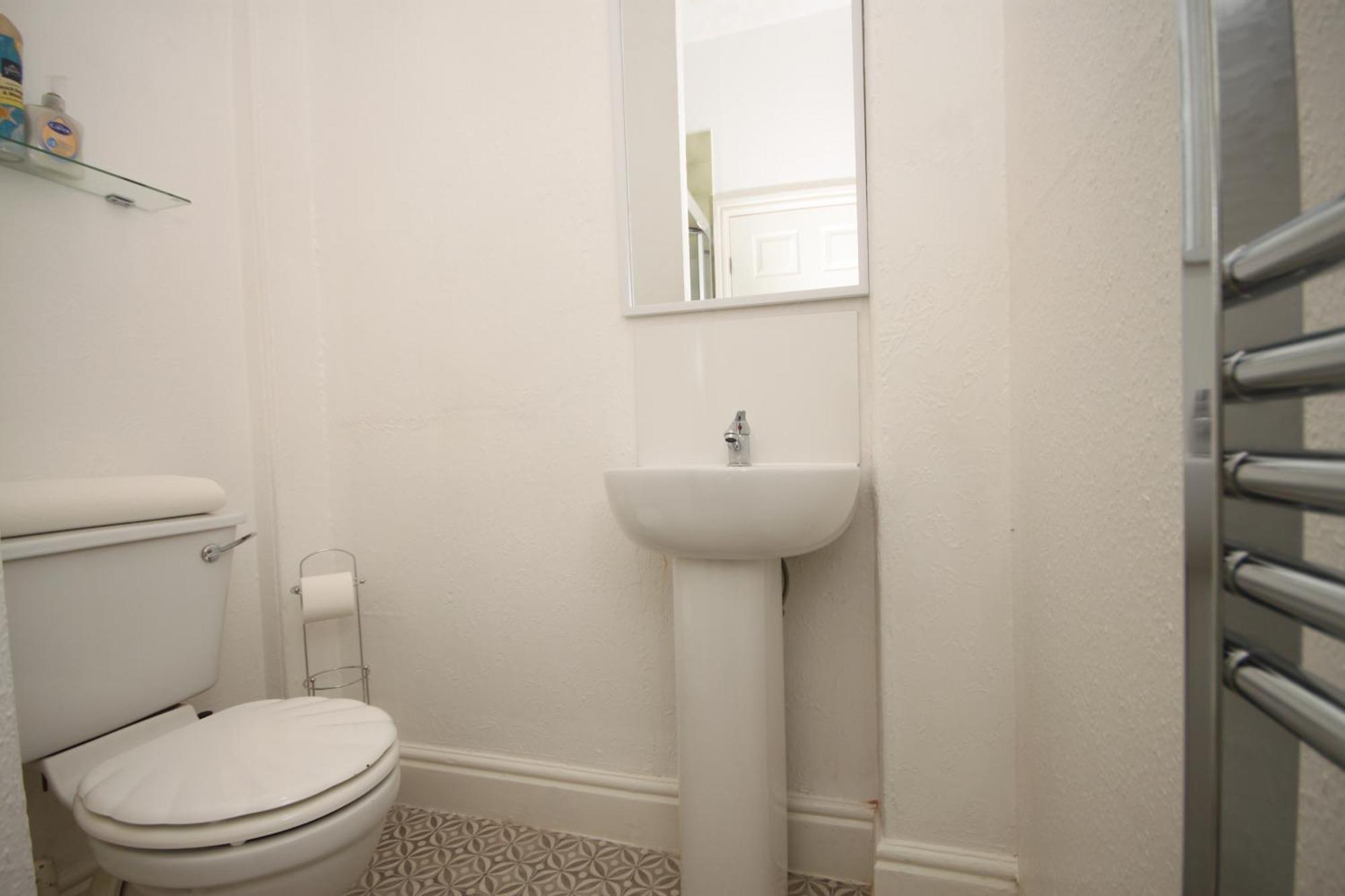 Barton Beachside - Stylish Studio Apartment, Double & Single - Central Beach & Promenade Location - Over 21'S, Family Friendly Only, Id Required Blackpool Zimmer foto