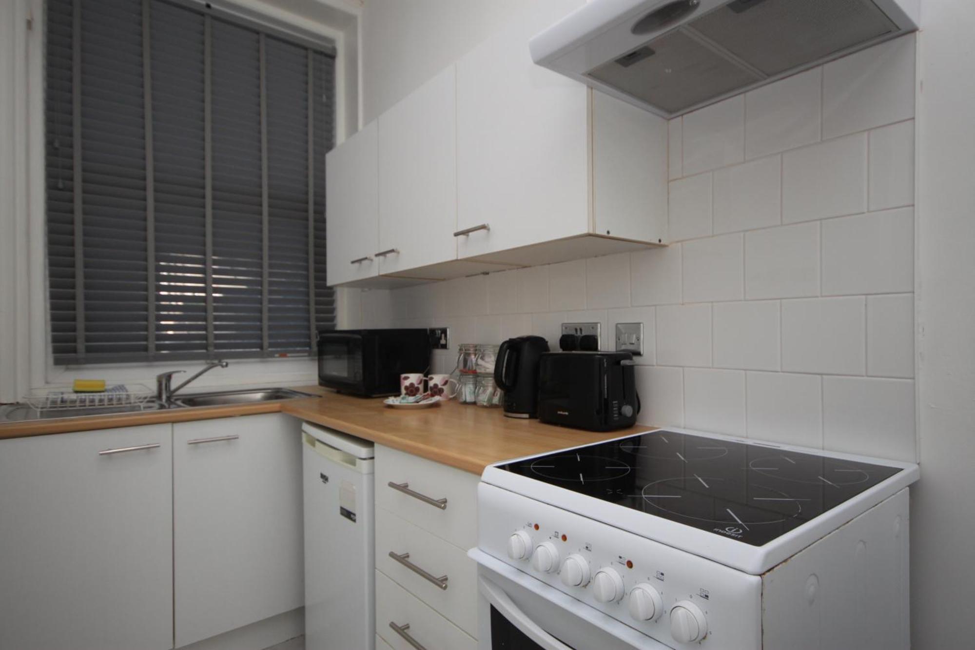 Barton Beachside - Stylish Studio Apartment, Double & Single - Central Beach & Promenade Location - Over 21'S, Family Friendly Only, Id Required Blackpool Zimmer foto