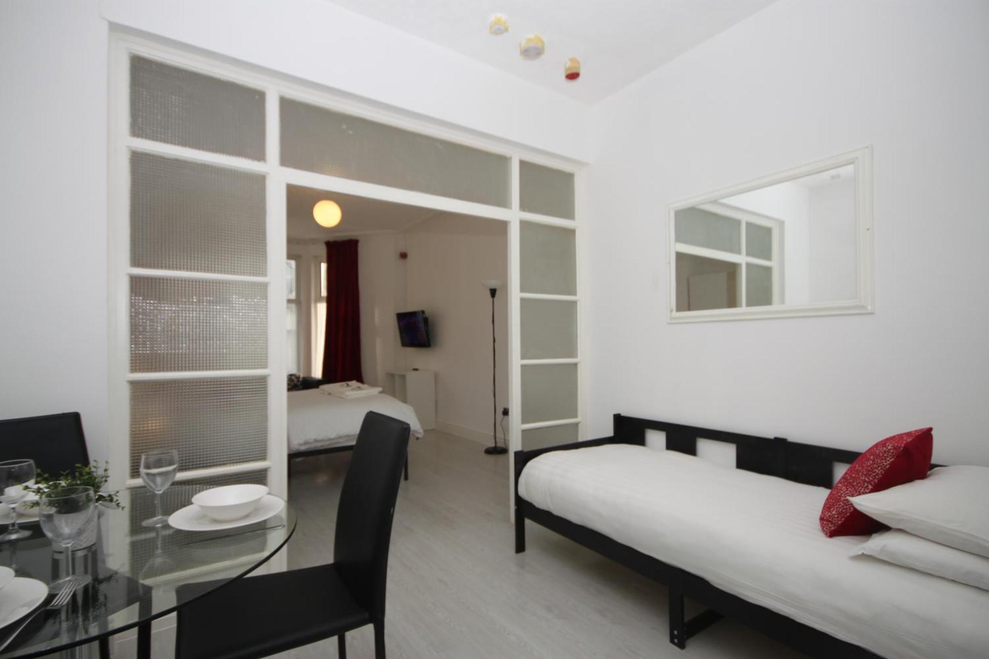 Barton Beachside - Stylish Studio Apartment, Double & Single - Central Beach & Promenade Location - Over 21'S, Family Friendly Only, Id Required Blackpool Zimmer foto