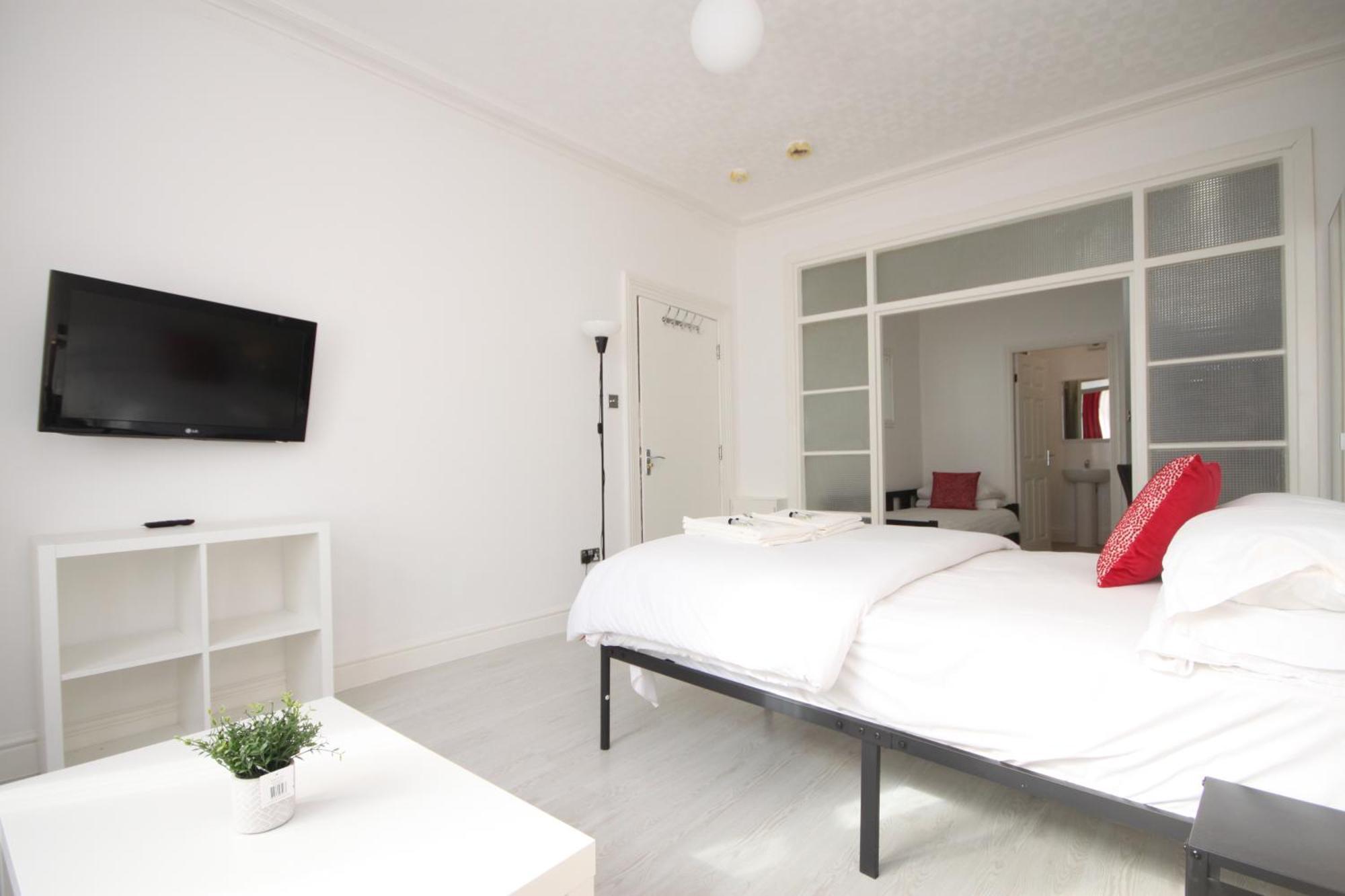 Barton Beachside - Stylish Studio Apartment, Double & Single - Central Beach & Promenade Location - Over 21'S, Family Friendly Only, Id Required Blackpool Zimmer foto